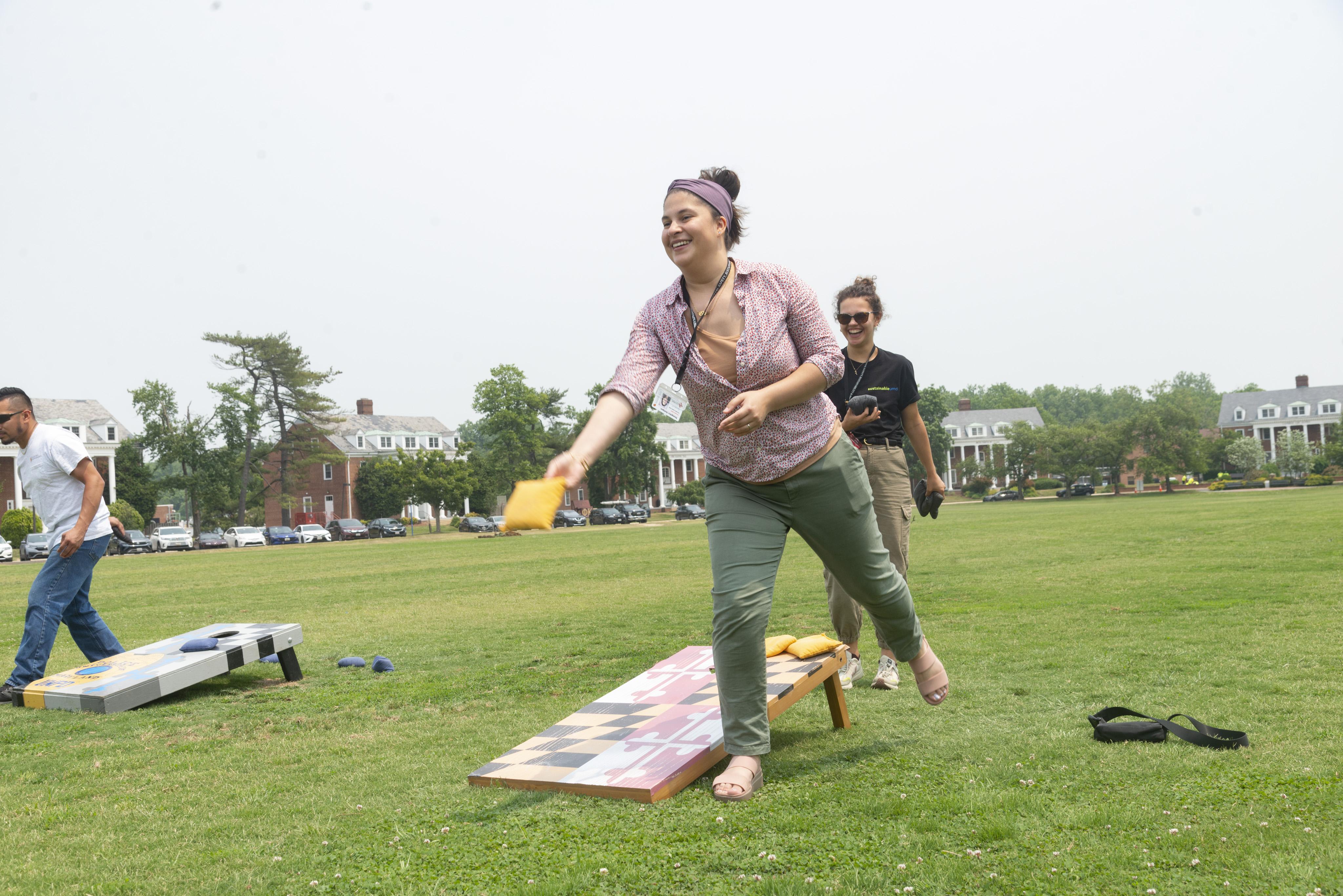 Cornhole game